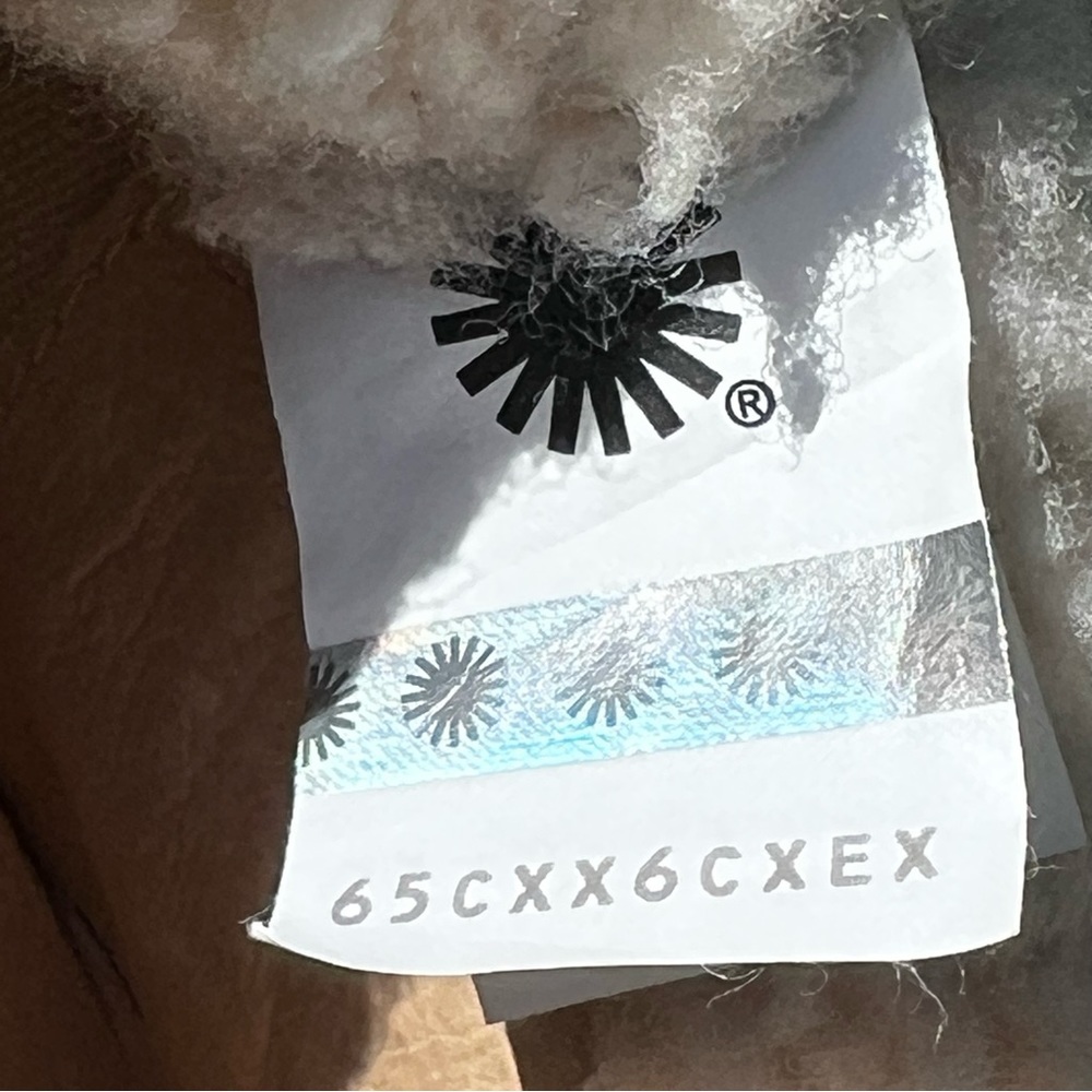 💯UGG STARLYN CHARCOAL SNEAKERS - WOMEN'S - Picture 15 of 15